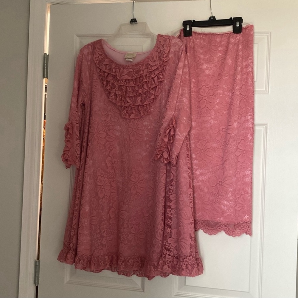 Zadie Bs pink outfit